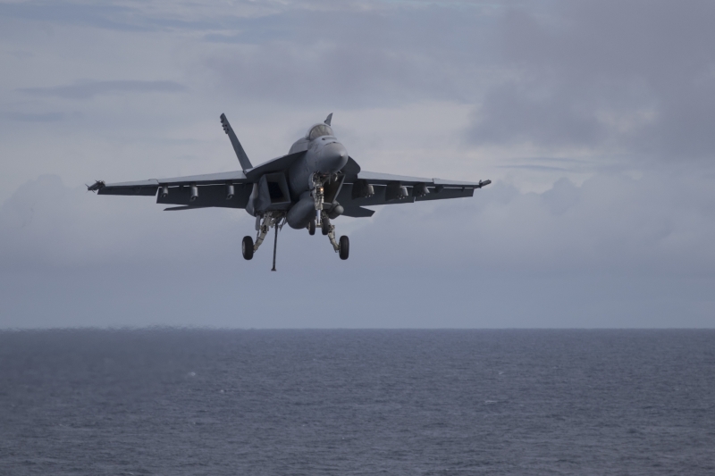 Авиационный голод: Финляндия не будет передавать Украине свои истребители Hornet