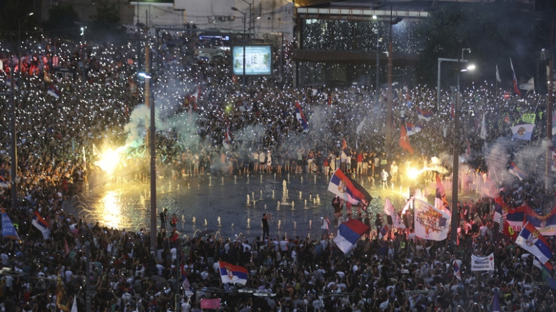 &laquo;Белград научился противостоять таким волнениям&raquo;: эксперты &mdash; о причинах и последствиях демонстраций в Сербии