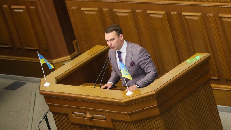 Без права на выборы: что может стоять за планами Киева продлить военное положение на Украине