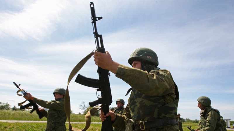 Без верхней границы: Путин подписал закон об отмене возрастного предела для службы по контракту