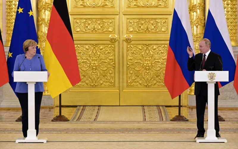 &laquo;Безответственное высказывание&raquo;: в России ответили на заявление о &laquo;снявшейся с крючка Минских соглашений&raquo; Украине