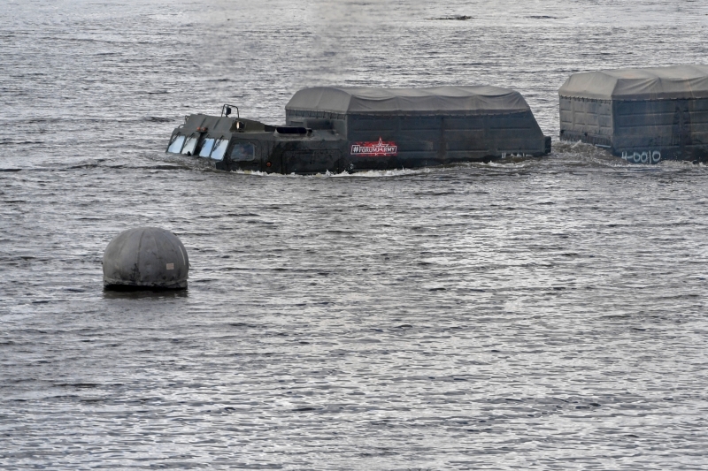 Бронированный вездеход: Минобороны РФ досрочно получит транспортёр ДТ-10ПМ «Витязь»