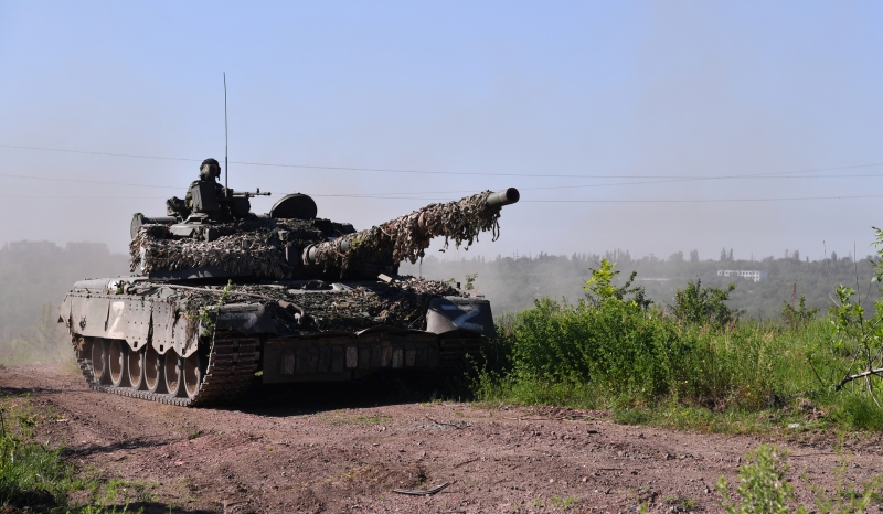 Быстрый и манёвренный: как танк Т-80 выполняет боевую работу в зоне СВО