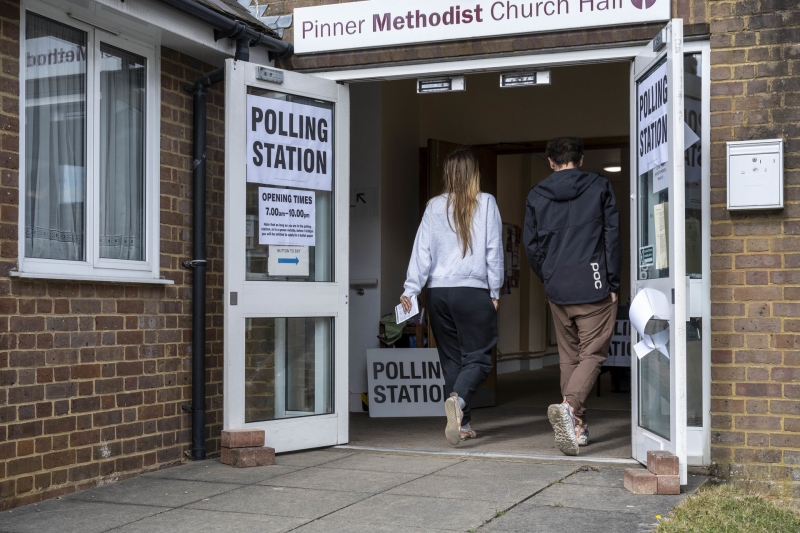 &laquo;Целый ворох кризисных явлений&raquo;: как может измениться курс Великобритании после победы лейбористов на выборах