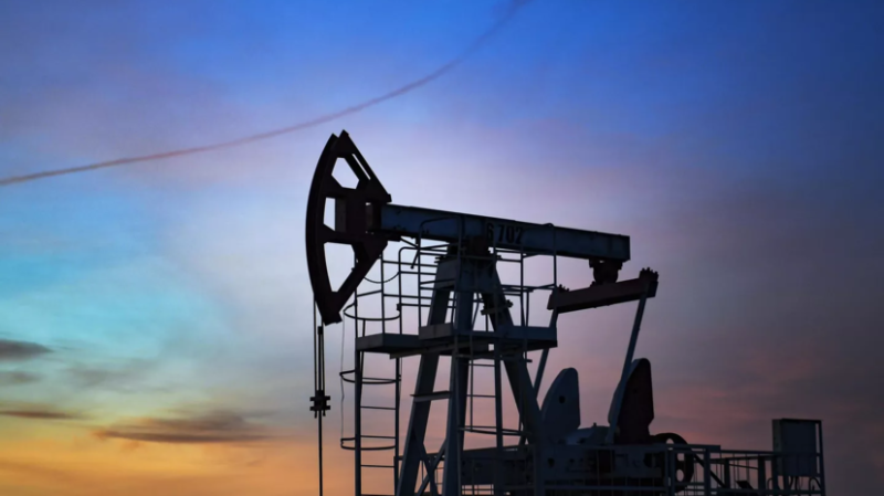 Цена нефти марки Brent опустилась ниже $83 за баррель