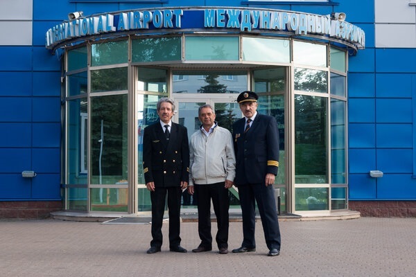 «Чудом удержали технику на лету»: экипаж Ту-134 — о награде спустя 25 лет после посадки самолёта с горящим двигателем