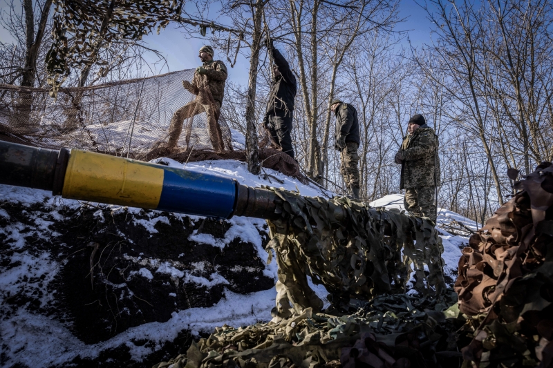&laquo;Демографическая катастрофа &mdash; уже реальность&raquo;: как в Киеве готовятся отправить на фронт молодёжь