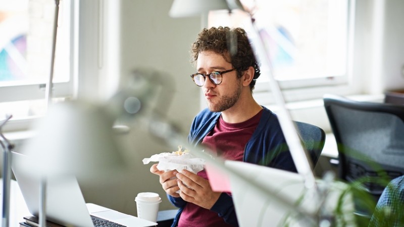 Депутат Госдумы Милонов предложил переводить ряд сотрудников на удалёнку во время жары