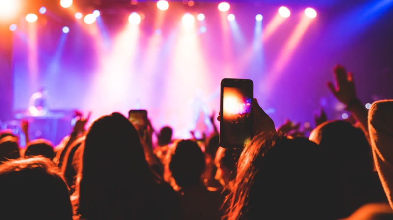 Депутат Госдумы Сухарев предложил ввести сбор с концертов в пользу ветеранов СВО