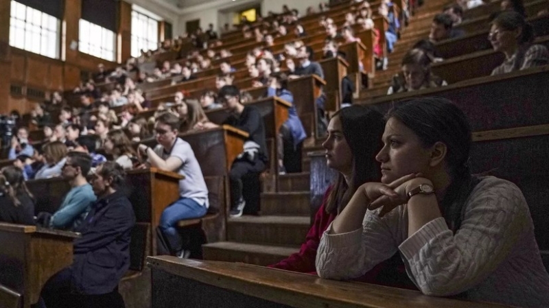 Депутат назвала избыточной идею введения однообразных правил отсрочки платежа за обучение