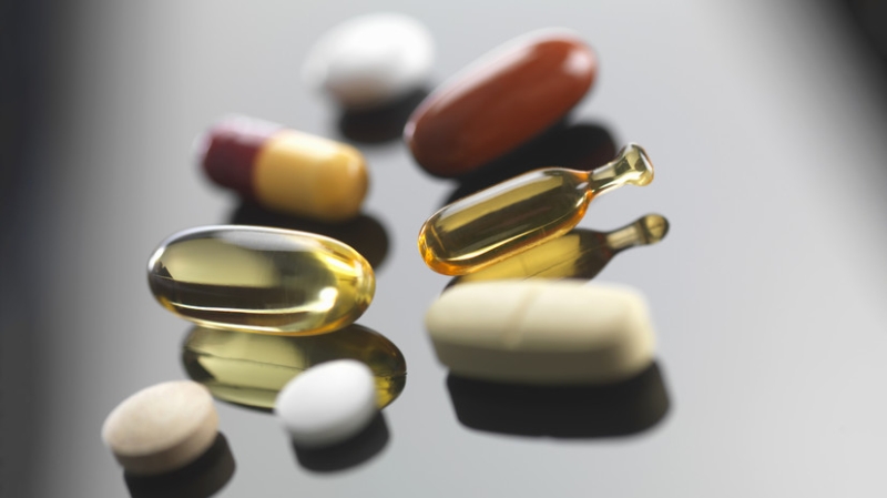 Диетолог Брыкин предупредил об опасности перенасыщения организма витаминами