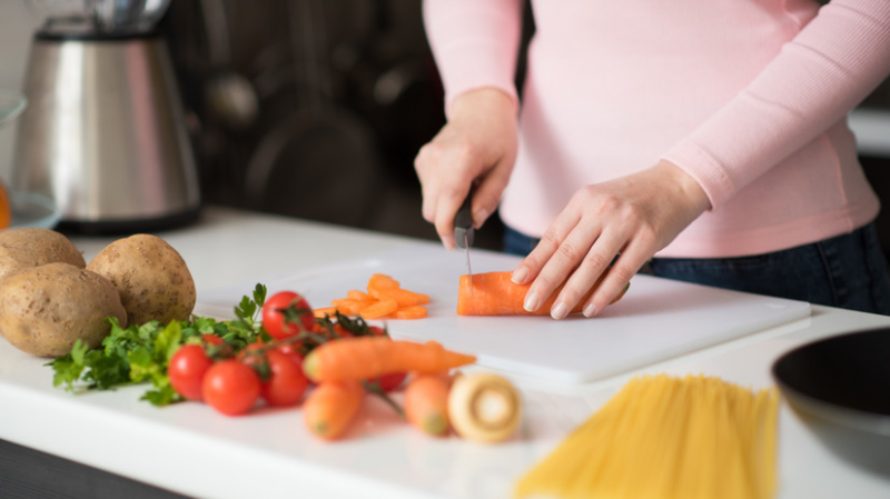 Диетолог Соломатина дала советы по организации питания перед крещенскими купаниями