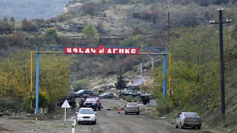 «Для содействия решению гуманитарных вопросов»: Путин подписал указ о создании межведомственного центра в Карабахе