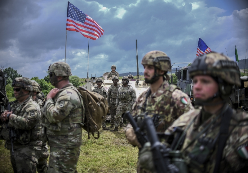 Для защиты от &laquo;российской угрозы&raquo;: под каким предлогом ЕС хочет создать единый оборонный механизм