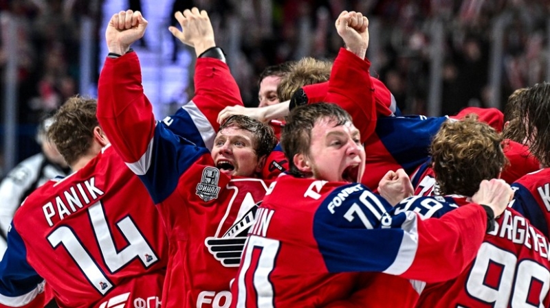 Долгожданный триумф: «Локомотив» в овертайме дожал «Трактор» в пятом матче и впервые в истории выиграл Кубок Гагарина