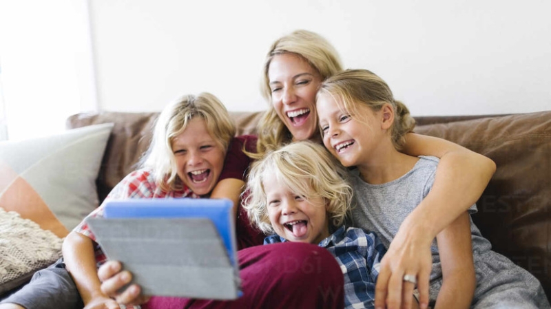 &laquo;Дополнительный стимул для повышения рождаемости&raquo;: в Госдуме предложили освободить от уплаты НДФЛ женщин с детьми