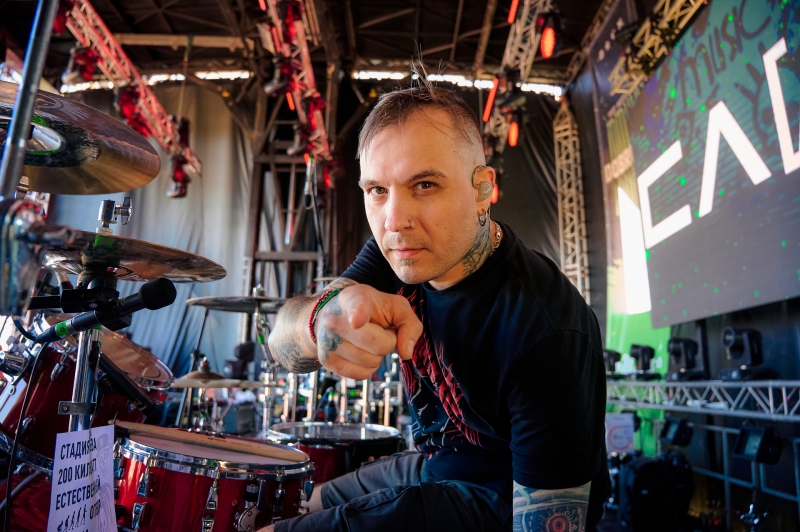 Джаз, сказочный фолк и утопический мир электронной музыки: российские музыкальные фестивали лета 2023 года