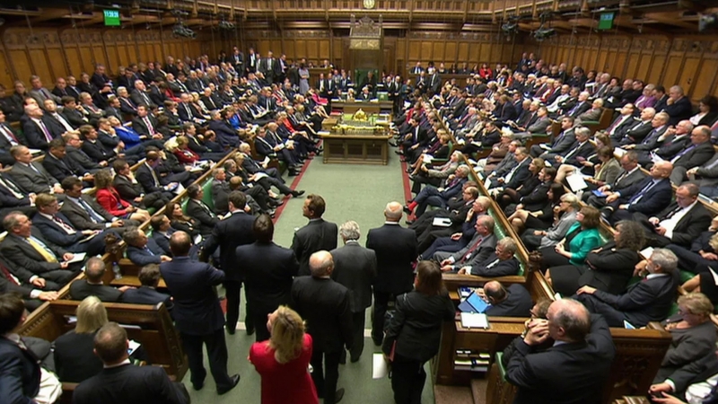 «Ей нужно уйти сейчас»: почему в Великобритании хотят сместить Лиз Трасс с поста премьера