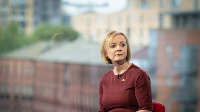 «Ей нужно уйти сейчас»: почему в Великобритании хотят сместить Лиз Трасс с поста премьера