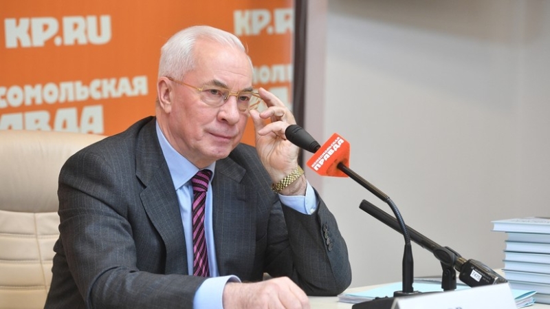 Экс-премьер Украины Азаров заявил, что украинцам стирают генетическую память