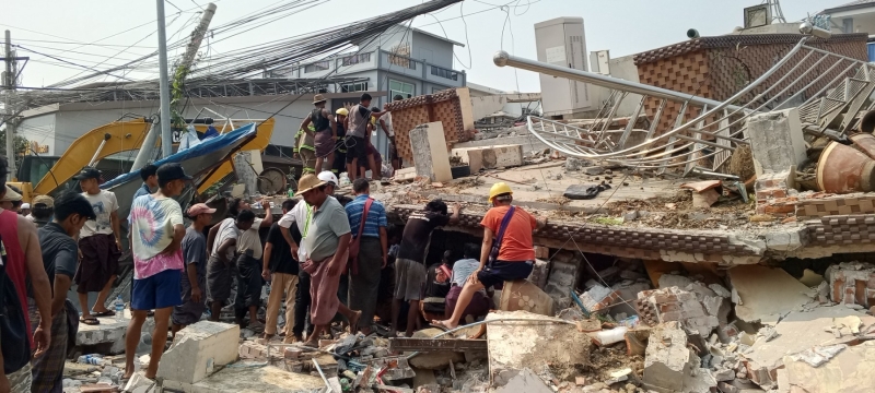 «Это было очень страшно»: очевидцы — о землетрясении в Мьянме и Таиланде