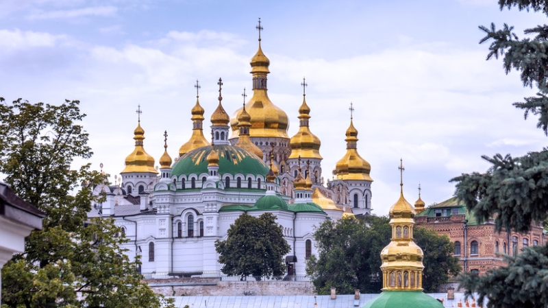 &laquo;Фактически объявлена вне закона&raquo;: к чему может привести запрет Киевом Украинской православной церкви