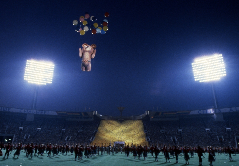 &laquo;Финальный аккорд Олимпиады&raquo;: Лев Лещенко рассказал о своей работе над песней, ставшей символом Москвы 1980 года