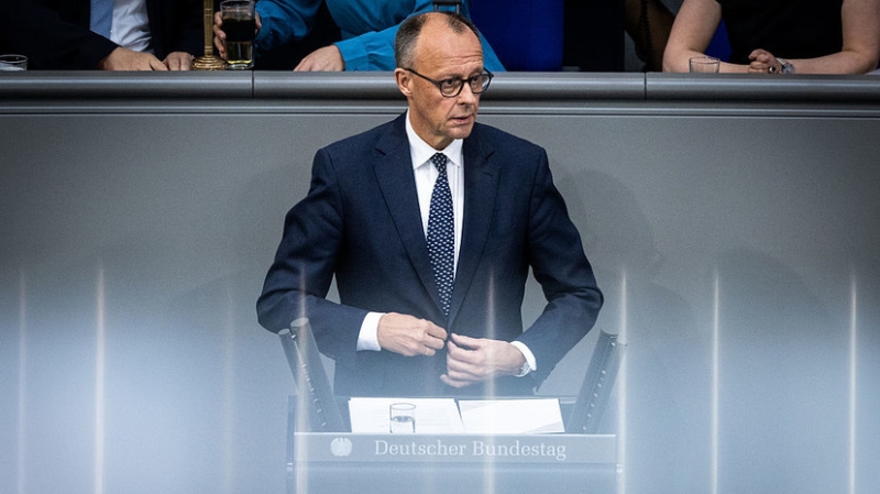 FT: Мерц пытается уладить спор между Макроном и Мелони из-за Украины