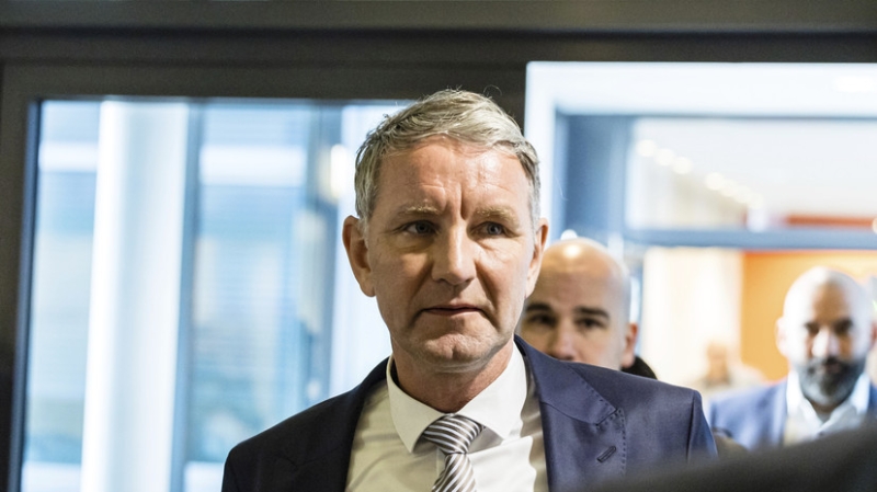 Глава &laquo;Альтернативы для Германии&raquo; в Тюрингии приехал на выборы на &laquo;Ладе Нива&raquo;