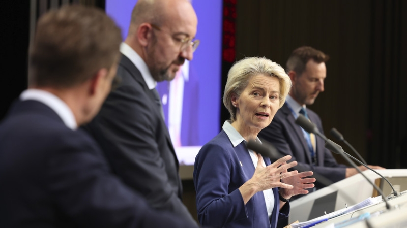 Глава ЕК: Евросоюз отдал Киеву весь резерв своего бюджета до 2027 года на сумму &euro;30 млрд