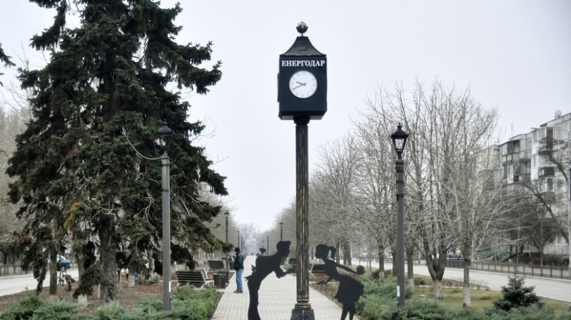 Глава Энергодара заявил о намеренном обстреле ВСУ дороги на въезде в город