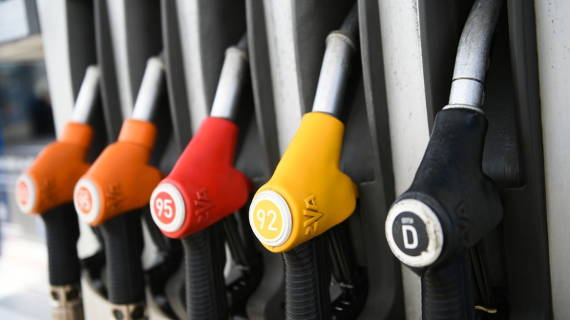 Горючий рост: как за десять лет в России изменились цены на бензин