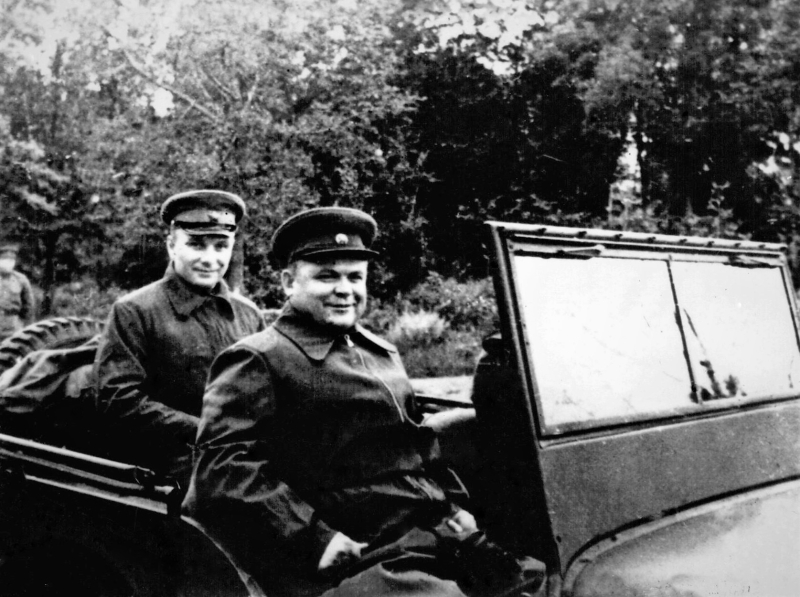 &laquo;Харьков освободили, это что &mdash; не подарок?&raquo;: внук генерала Ватутина &mdash; о семейных историях и об увековечивании памяти