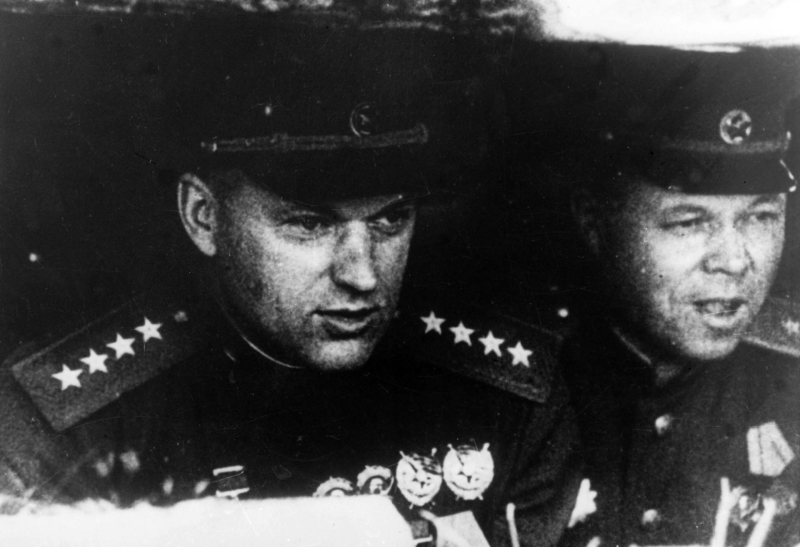 &laquo;Харьков освободили, это что &mdash; не подарок?&raquo;: внук генерала Ватутина &mdash; о семейных историях и об увековечивании памяти