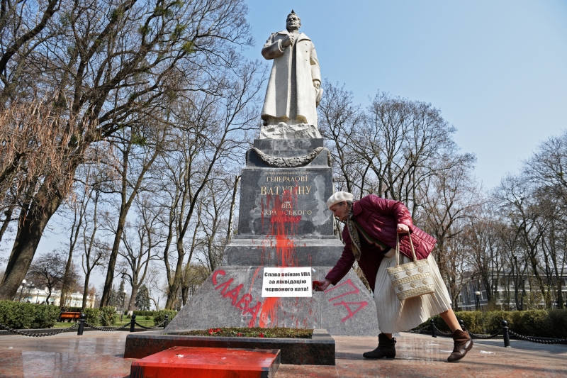 &laquo;Харьков освободили, это что &mdash; не подарок?&raquo;: внук генерала Ватутина &mdash; о семейных историях и об увековечивании памяти