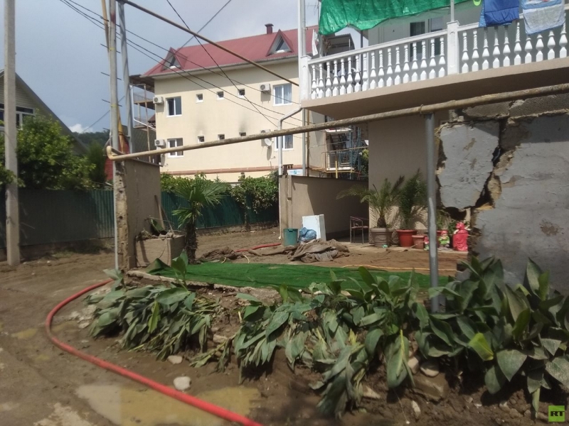 «Хозяйство уплыло всё»: как живёт Сочи после наводнения