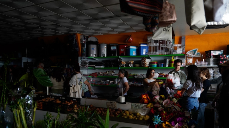 «Испания разом вернулась в XIX век»: что известно о масштабном отключении электричества в Европе