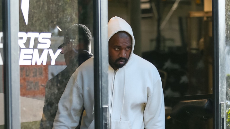 Источник: Канье Уэст приехал в Москву на день рождения дизайнера Рубчинского