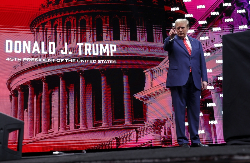 &laquo;Изощряется как может&raquo;: почему Байден призвал американцев &laquo;вынести приговор&raquo; Трампу на президентских выборах