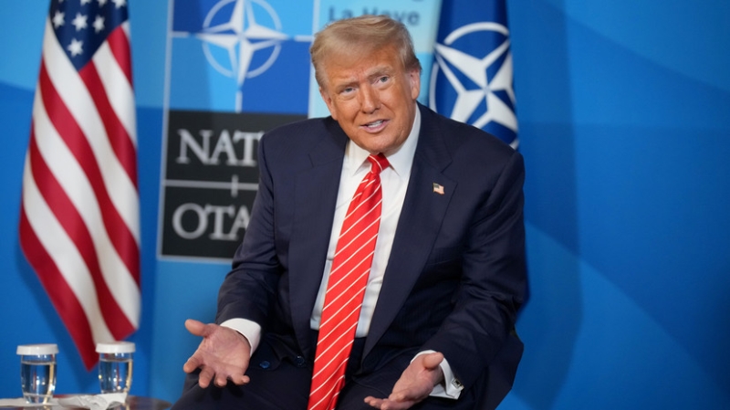 «Я просто хотел узнать, как у него дела»: Трамп заявил, что на саммите НАТО не обсуждал с Зеленским прекращение огня