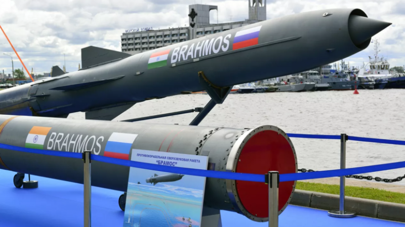 Корабли первой линии ВМС Индии будут вооружены сверхзвуковыми ракетами &laquo;БраМос&raquo;