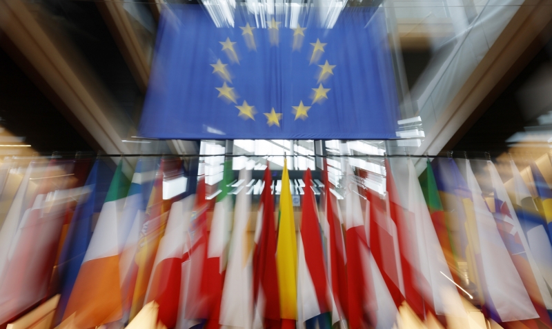 Корпоративный принцип: как в ЕС не оставляют попыток изолировать Россию на мировой арене