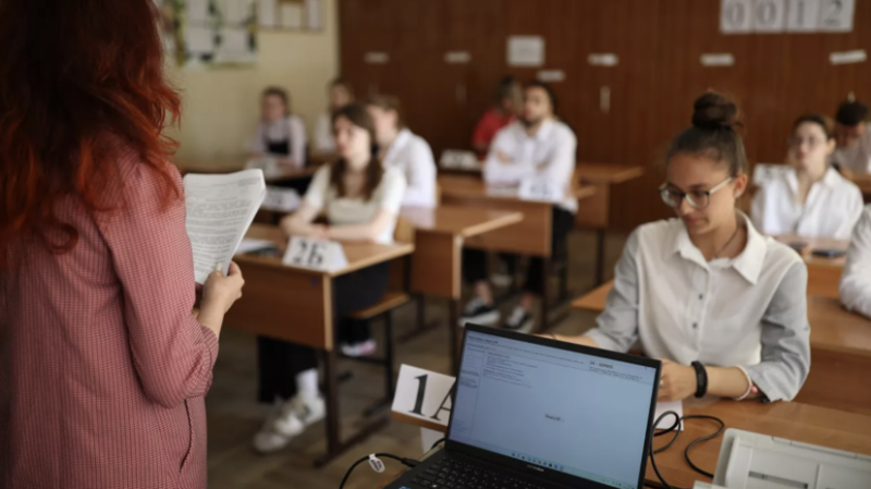 Краснов поручил прокурорам обеспечить надзор за проведением госэкзаменов в школах