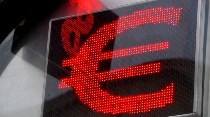 Курс евро на Мосбирже превысил 99 рублей