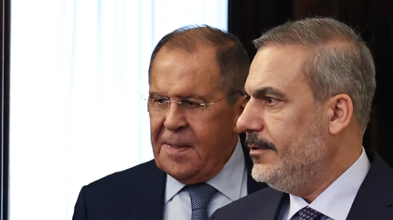 Лавров по телефону обсудил с Фиданом ситуацию на Ближнем Востоке