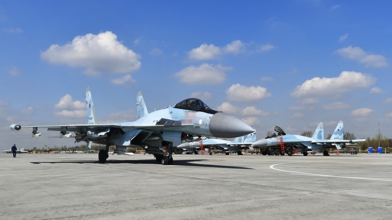 &laquo;Лётчики высоко оценивают&raquo;: российские ВКС получили новую партию истребителей Су-35С