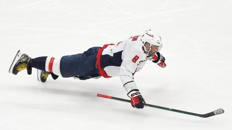 Лучший снайпер в истории: Овечкин забил 895-й гол в матче НХЛ с «Айлендерс» и побил рекорд Гретцки