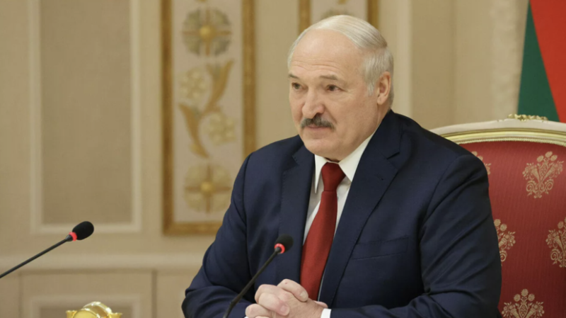 Лукашенко: Запад опять решил сжечь все свои долги в пожаре