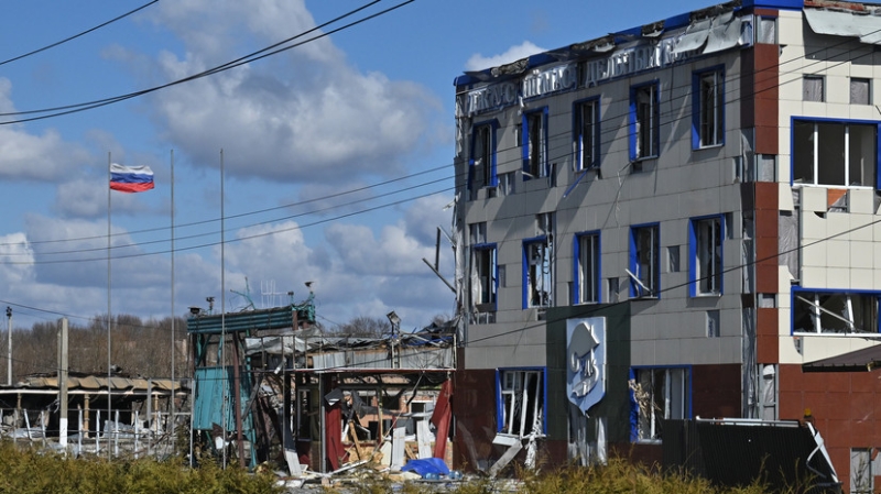 Мама мобилизованного бойца воссоединилась с семьёй после оккупации ВСУ Суджи