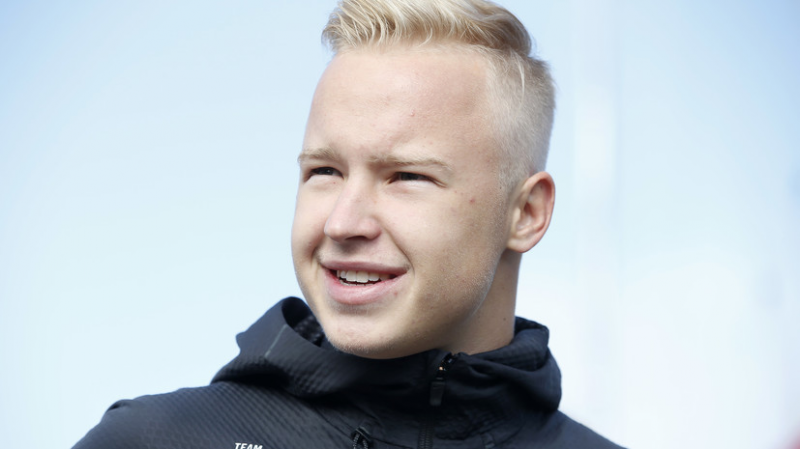 Мазепин вылетел с трассы на первом круге Гран-при Бахрейна